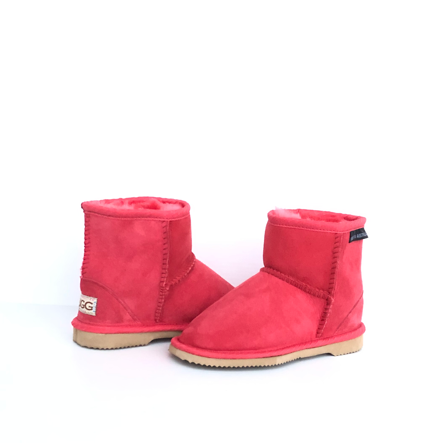 Kids ultra short boots in scarlet