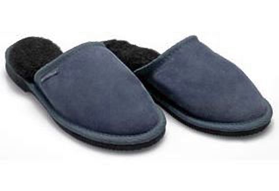 WOMEN'S CLASSIC SCUFFS