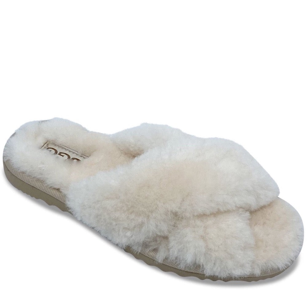 WOMEN'S PEEKABOO SLIPPERS