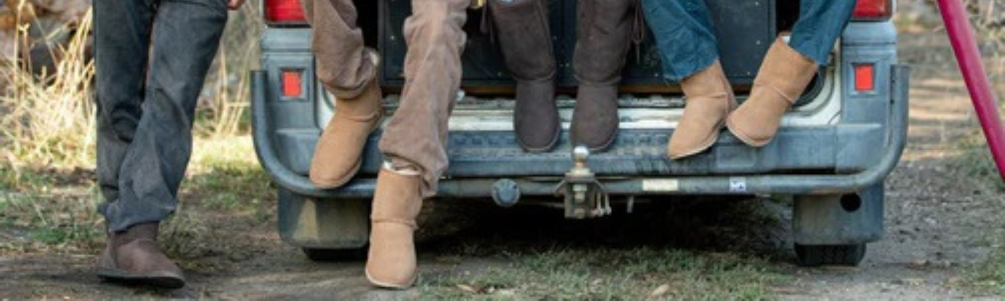 mEN WEARING VARIOUS uGG bOOTS