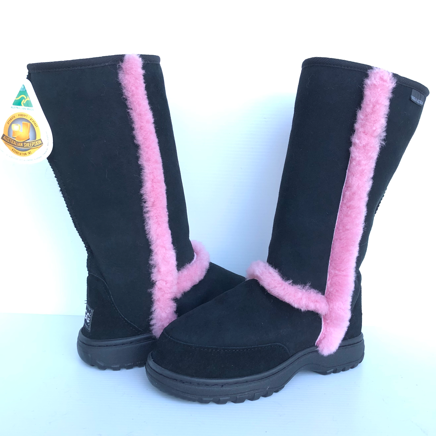 Outdoor Boots, Tall Black with Pink fluffy trim. Women's AU8